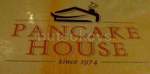 pancake house-logo